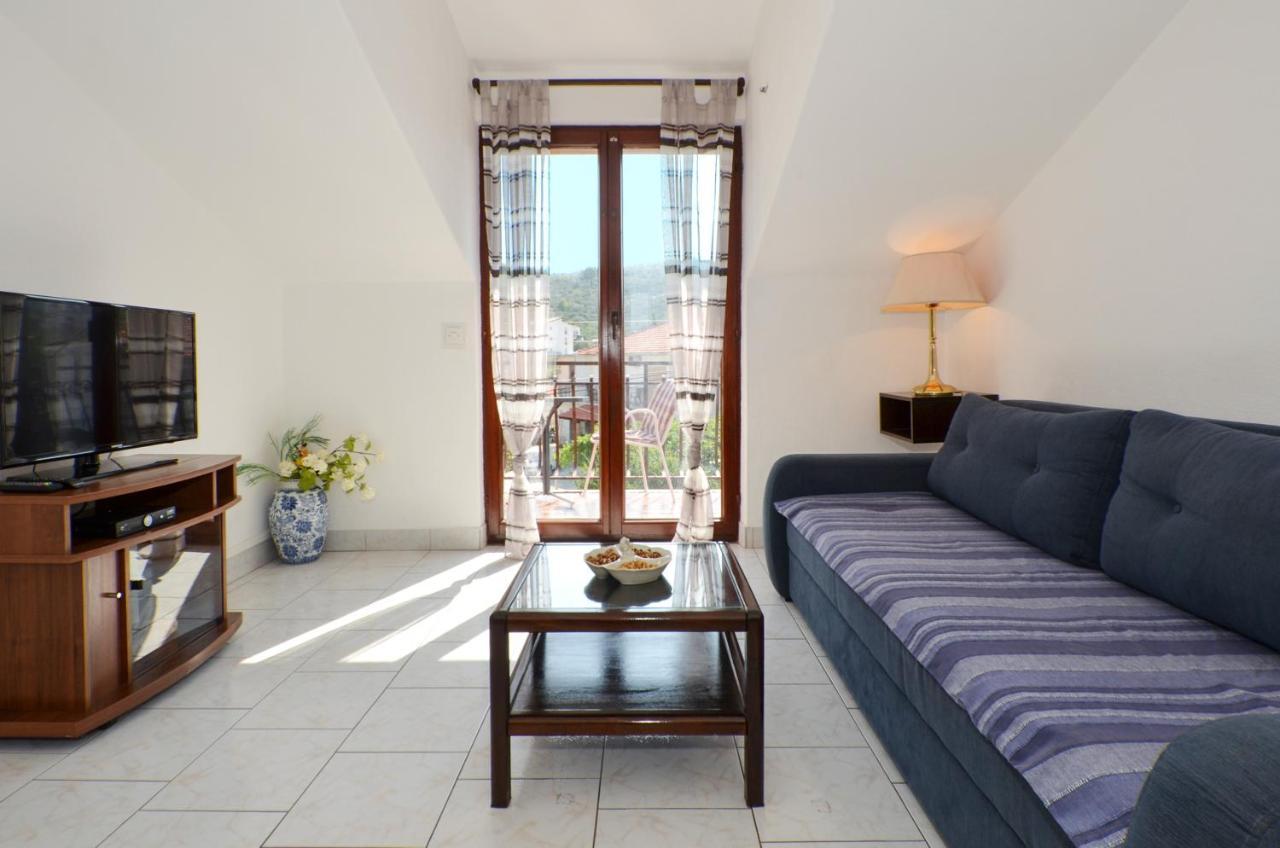 Apartments By The Sea Slatine, Ciovo - 12176 Exterior foto